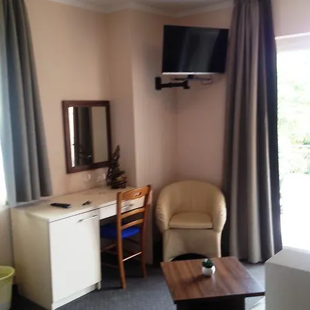 With Private Parking And Breakfast,seaview Villa *