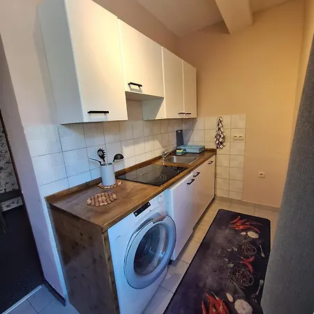Vila With Private Parking And Breakfast,seaview