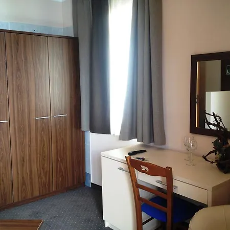 Villa With Private Parking And Breakfast,seaview